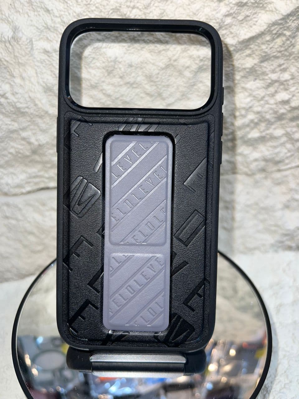 Coque Antichoc Level avec Béquille